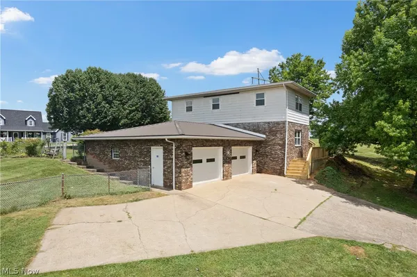 $269,500 | 2691 Highway 339, Belpre, OH 45714