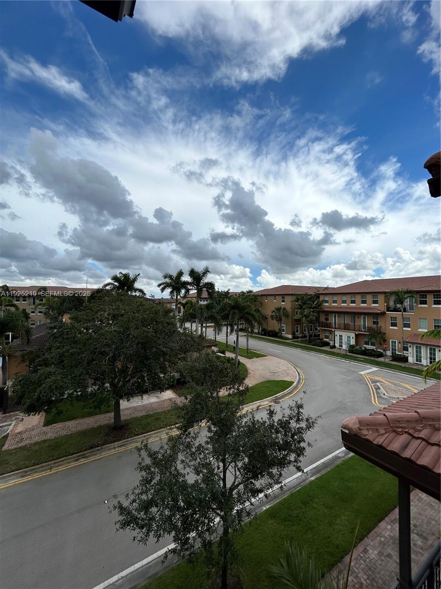 Cobblestone Pembroke Pines, FL 33027 - Photo 4 of 16 a view of a lake with outdoor space