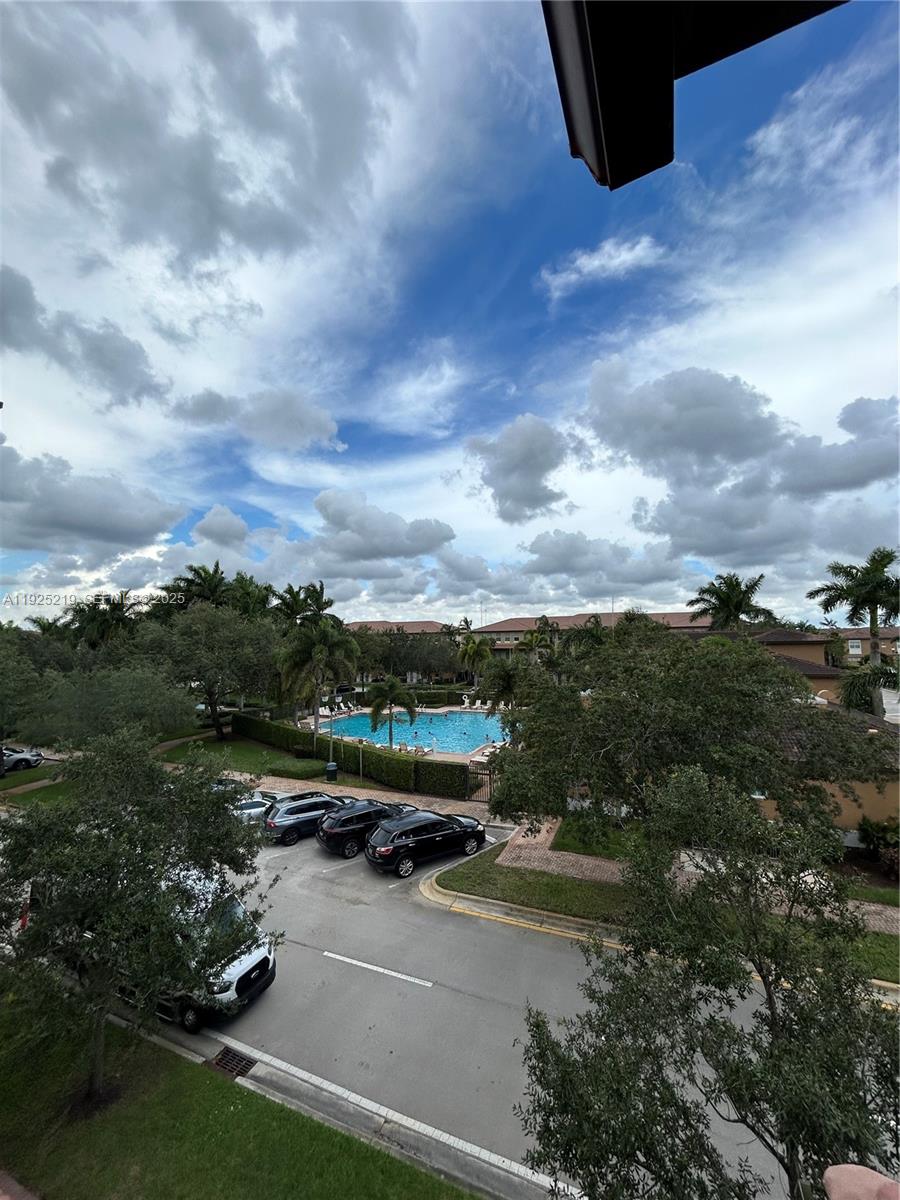 Cobblestone Pembroke Pines, FL 33027 - Photo 5 of 16 a view of a lake with houses