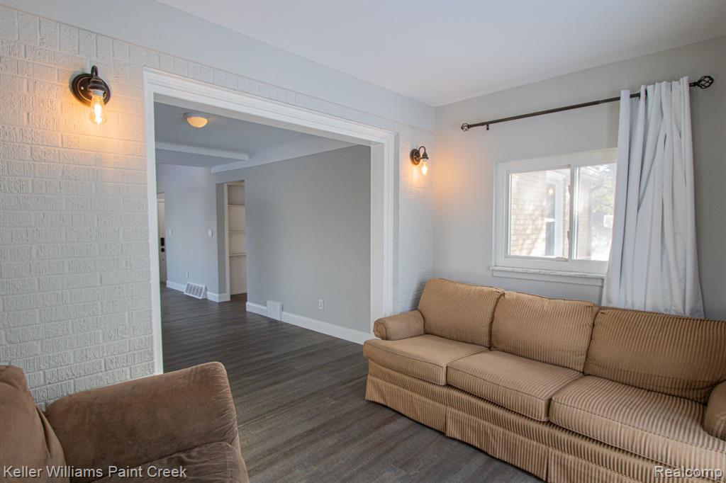 36495 Ryan Road Sterling Heights, MI 48310 - Photo 5 of 29
