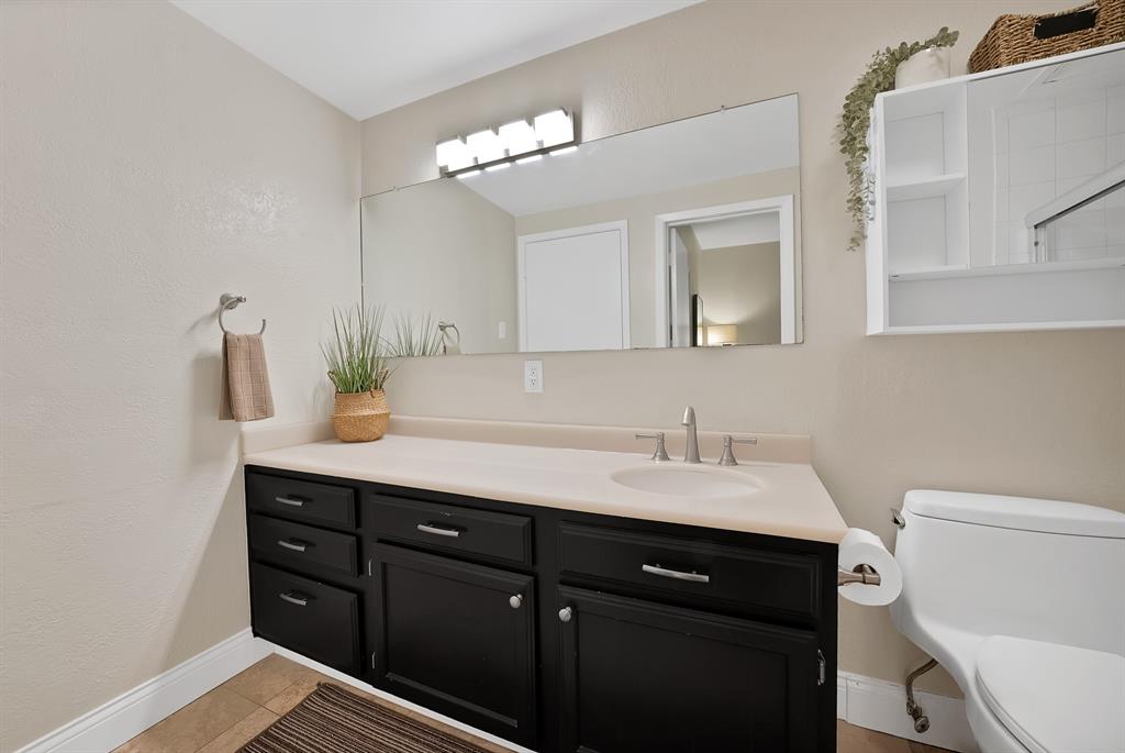 3918 North Hall Street, Unit 3 Dallas, TX 75219 - Photo 13 of 28