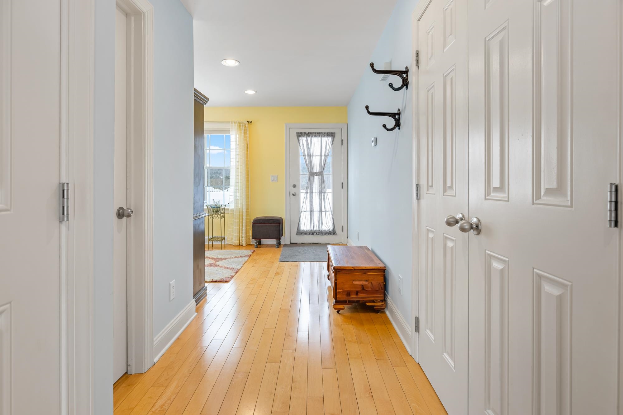 25 Rio Vista Lebanon, NH 03784 - Photo 2 of 20