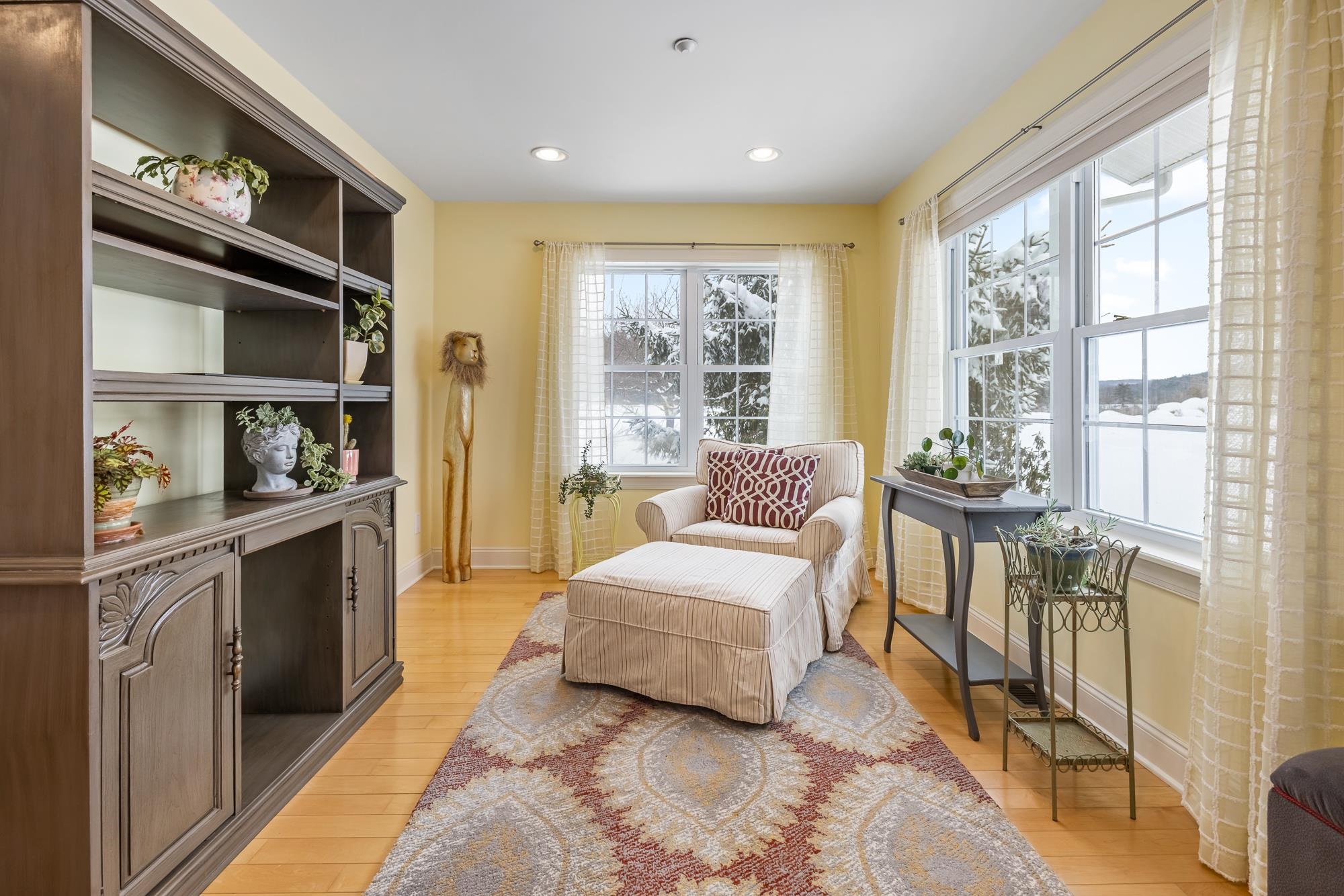 25 Rio Vista Lebanon, NH 03784 - Photo 3 of 20