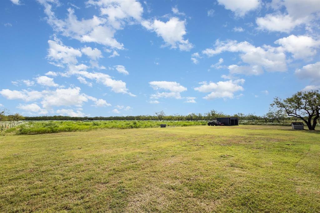 601 Gin Road Ennis, TX 75119 - Photo 30 of 33 a view of an ocean