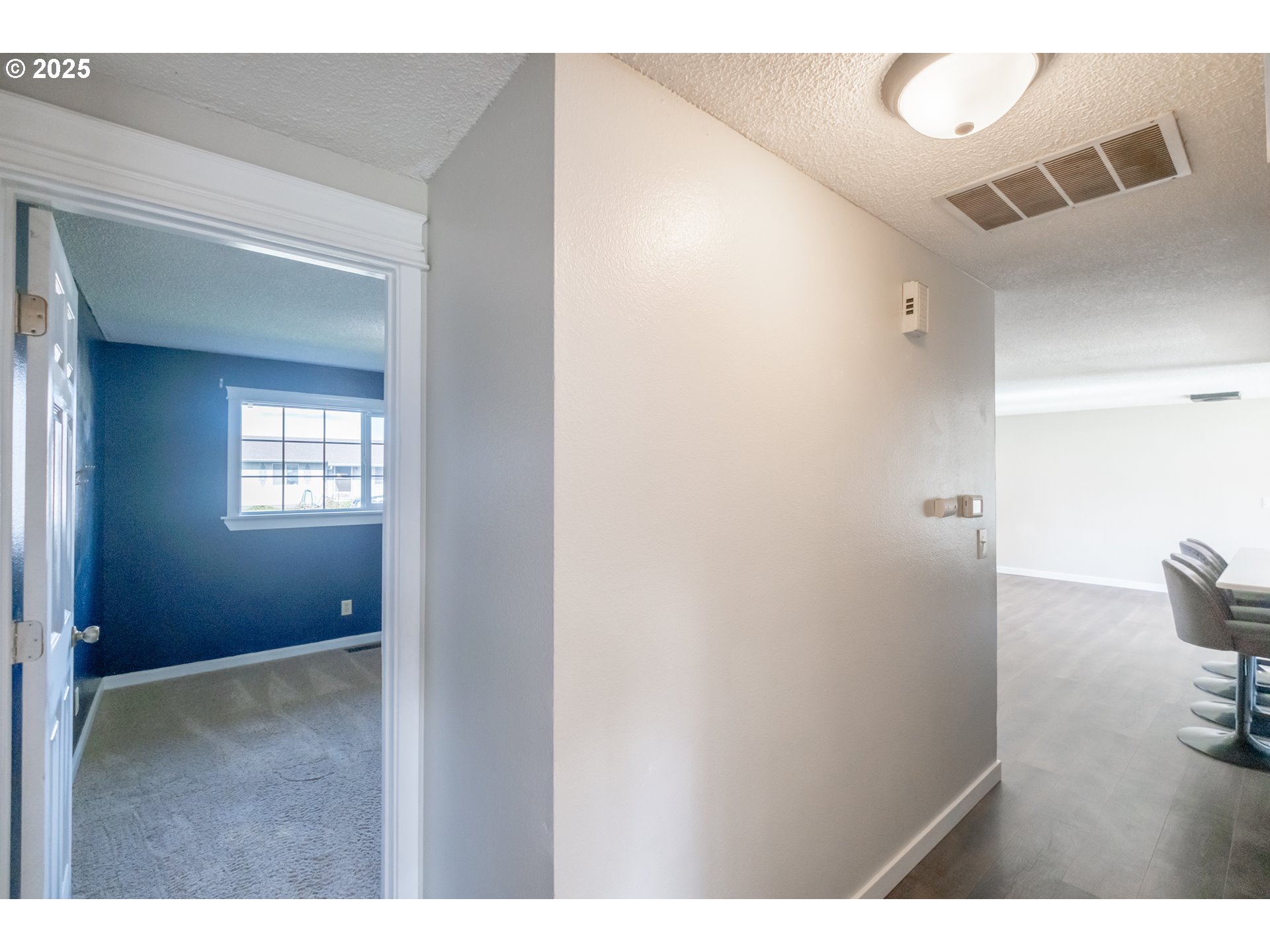 562 Elm Street Jefferson, OR 97352 - Photo 12 of 16 a view of an empty room