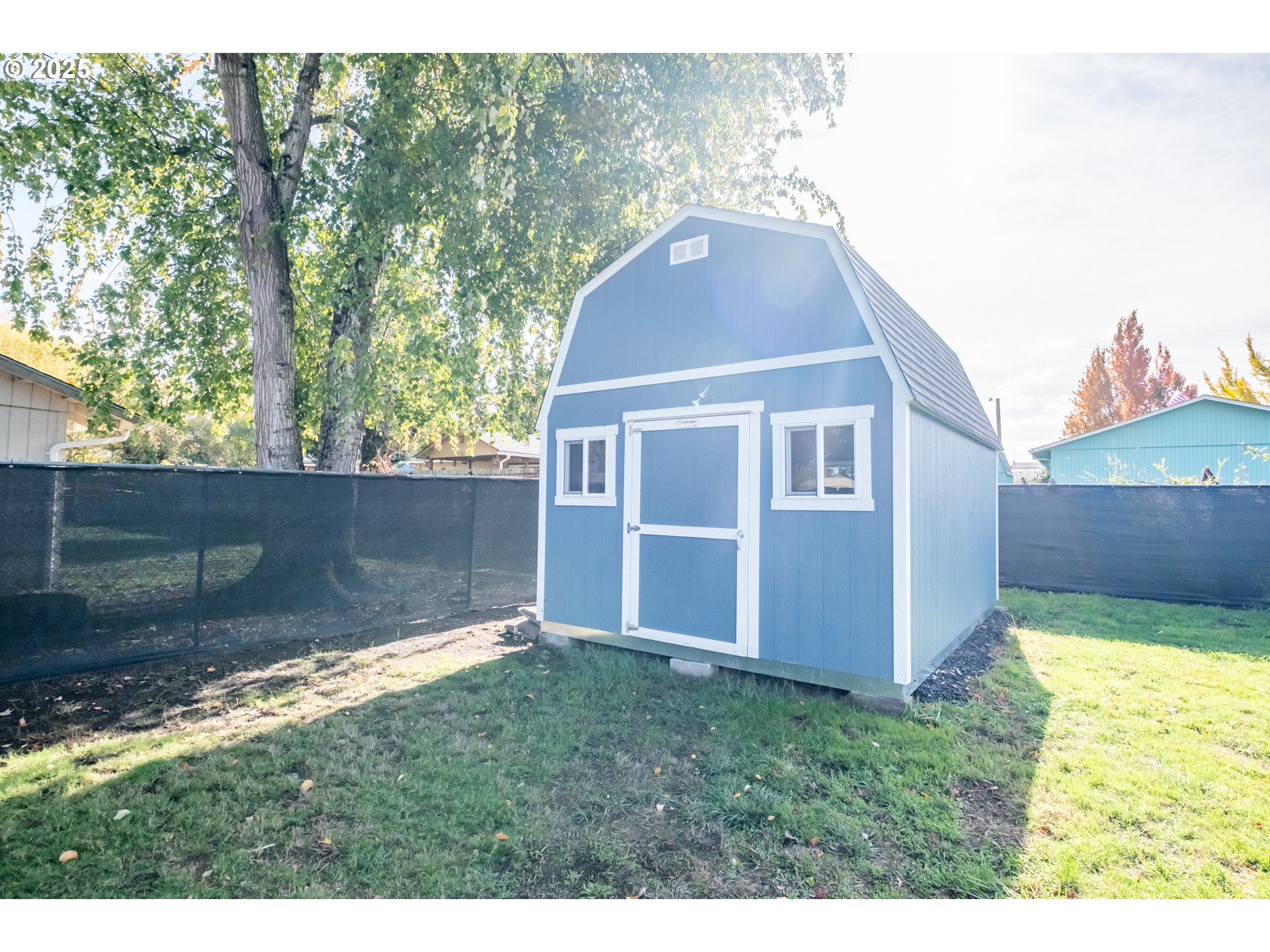 562 Elm Street Jefferson, OR 97352 - Photo 14 of 16 a view of outdoor space yard and front view of a house