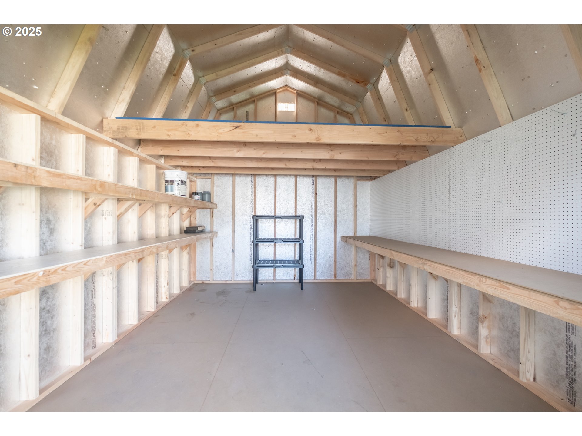 562 Elm Street Jefferson, OR 97352 - Photo 16 of 16 a view of an empty room with windows
