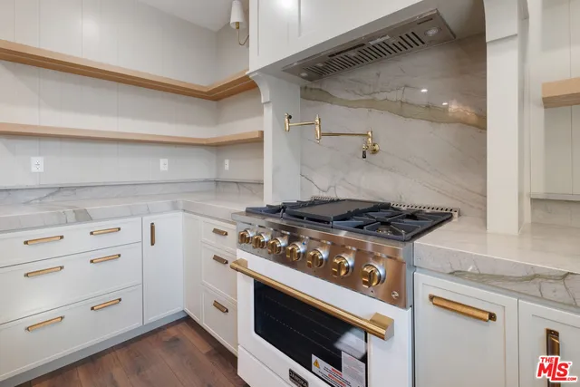 $1,299,000 | 2180 West 31st Street, Los Angeles, CA 90018