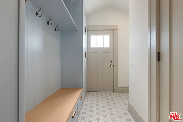 $1,299,000 | 2180 West 31st Street, Los Angeles, CA 90018