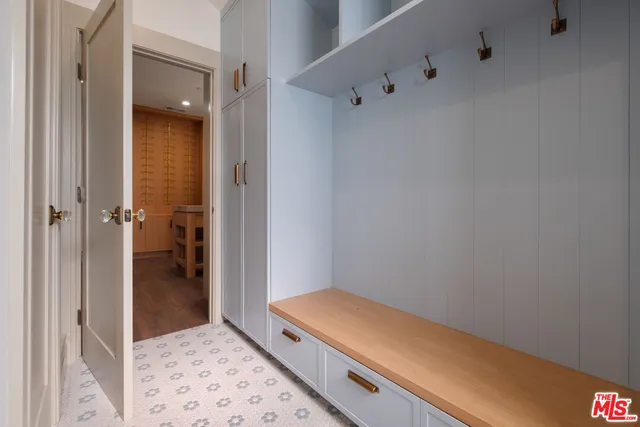 $1,299,000 | 2180 West 31st Street, Los Angeles, CA 90018