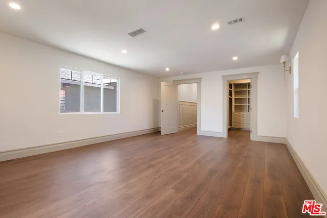 $1,299,000 | 2180 West 31st Street, Los Angeles, CA 90018