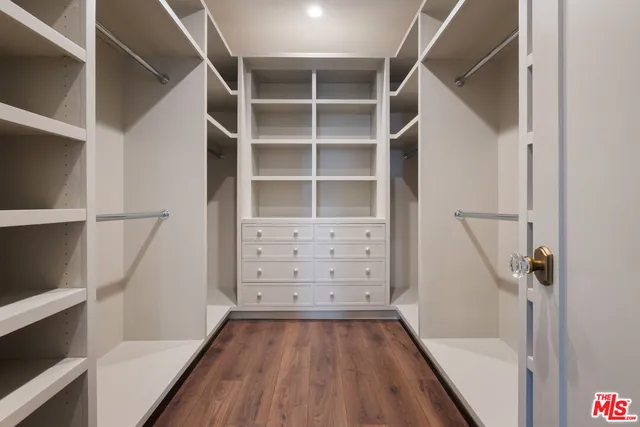 $1,299,000 | 2180 West 31st Street, Los Angeles, CA 90018