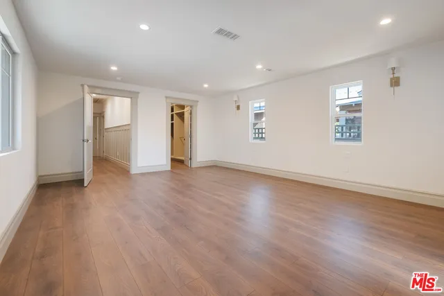 $1,299,000 | 2180 West 31st Street, Los Angeles, CA 90018