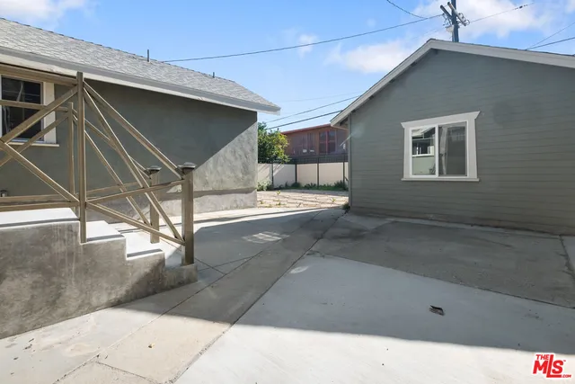 $1,299,000 | 2180 West 31st Street, Los Angeles, CA 90018