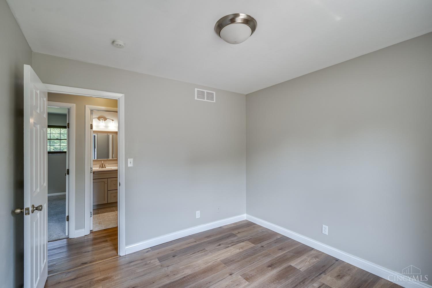 1475 8 Mile Road Cincinnati, OH 45255 - Photo 27 of 49 Gallery Image 27