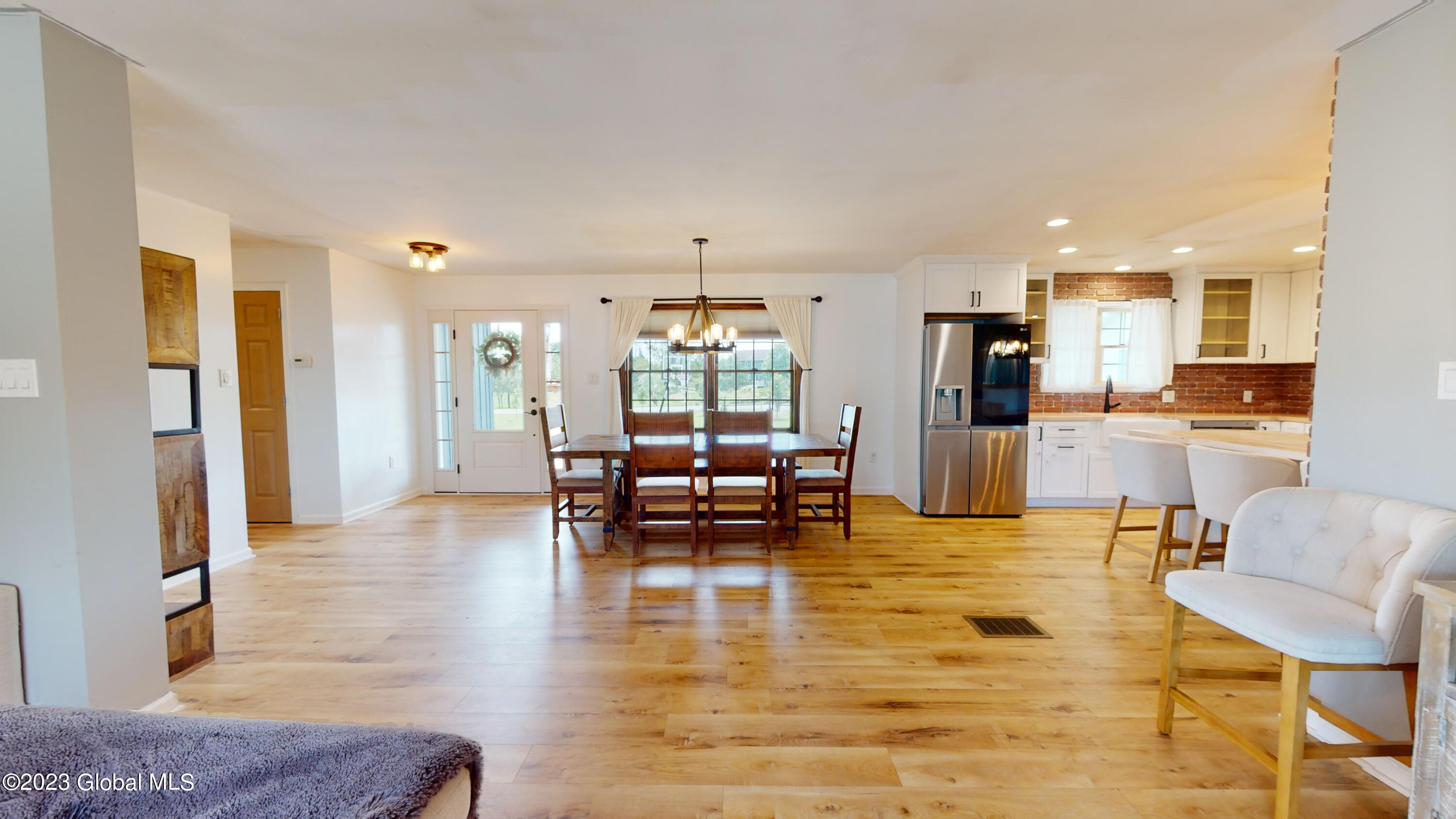 42 Squire Lane, Athens, NY 12015 Compass