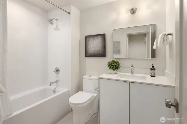 $2,275,000 | 815 18th Avenue West, Kirkland, WA 98033