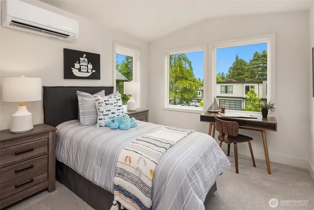 $2,275,000 | 815 18th Avenue West, Kirkland, WA 98033