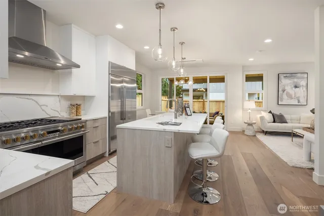 $2,275,000 | 815 18th Avenue West, Kirkland, WA 98033