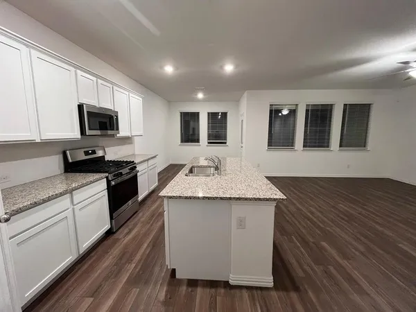 $2,050 | 5628 Elwood Drive, Forney, TX 75126