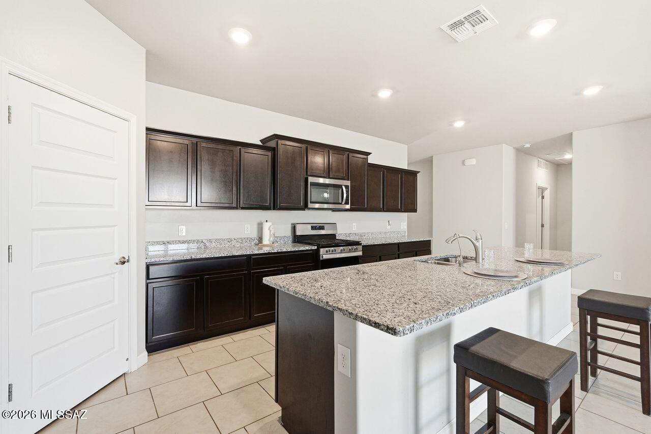552 West Weldon Street Vail, AZ 85641 - Photo 8 of 30