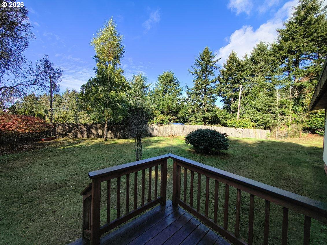 91136 Seaview Street Coos Bay, OR 97420 - Photo 15 of 19