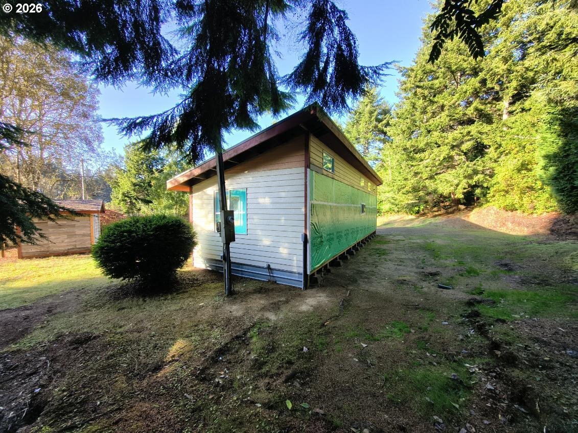 91136 Seaview Street Coos Bay, OR 97420 - Photo 7 of 19