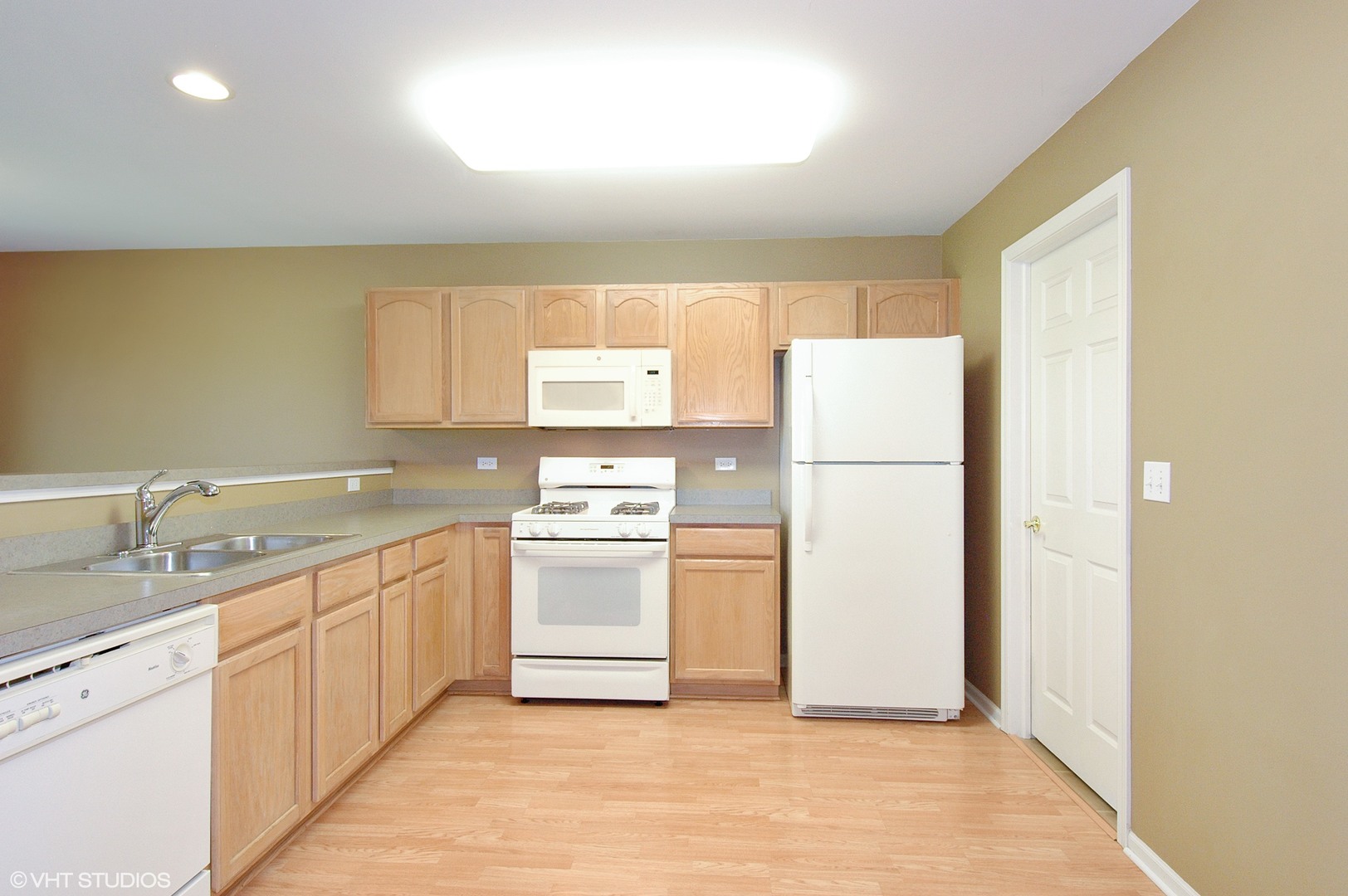11004 Cape Cod Lane Huntley, IL 60142 - Photo 3 of 10