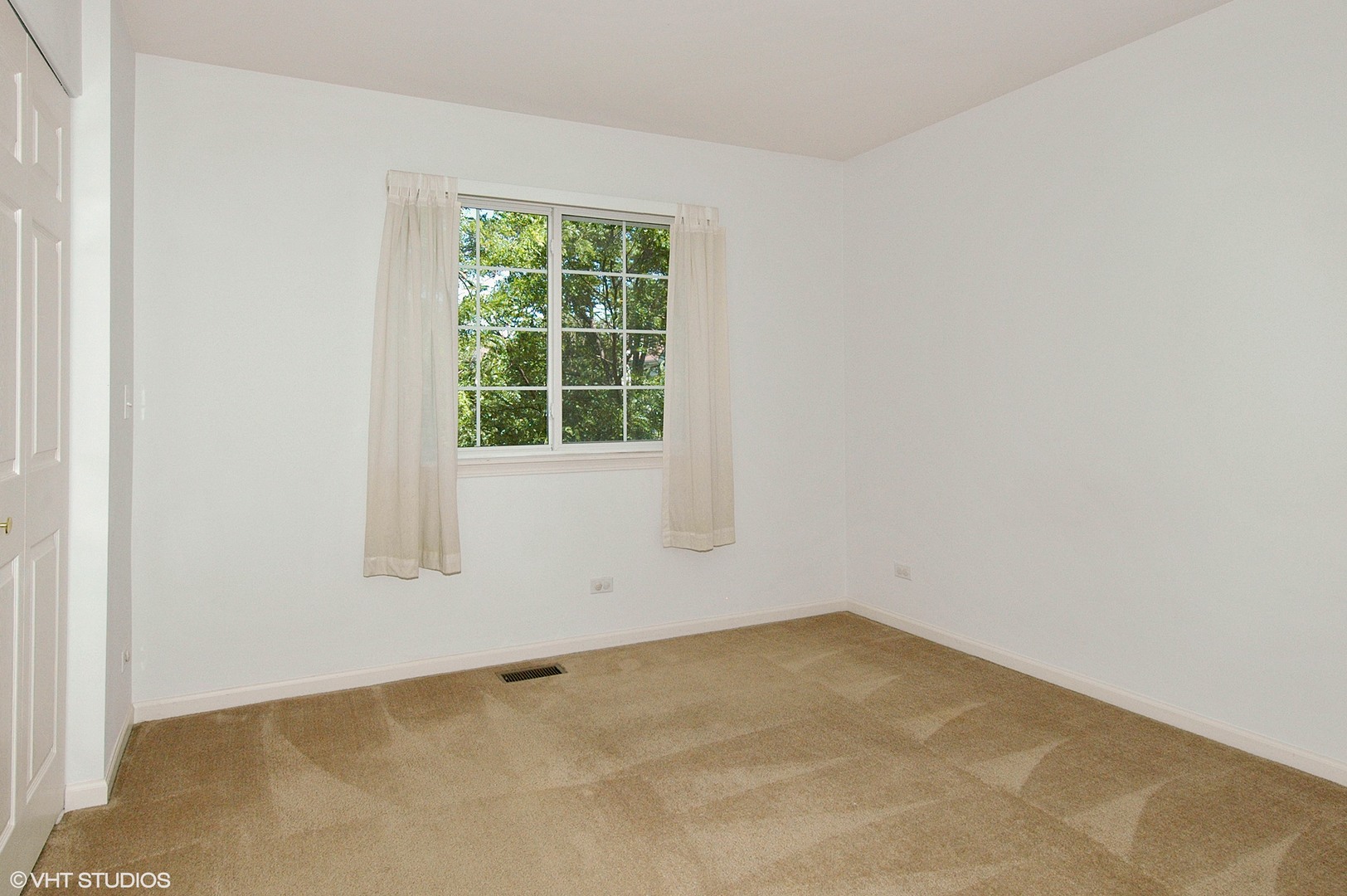 11004 Cape Cod Lane Huntley, IL 60142 - Photo 7 of 10