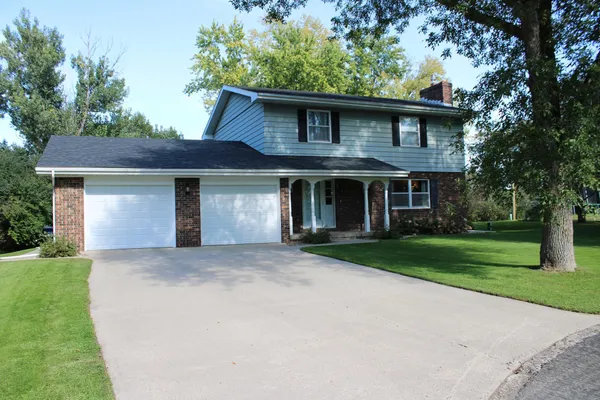 $339,900 | 20762 468th Avenue, Morris, MN 56267