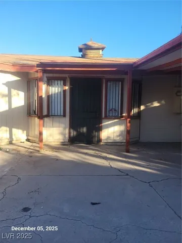 $975 | 3012 South Mountain Vista Street, Unit B, Las Vegas, NV 89121
