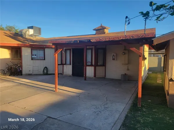 $975 | 3012 South Mountain Vista Street, Unit B, Las Vegas, NV 89121