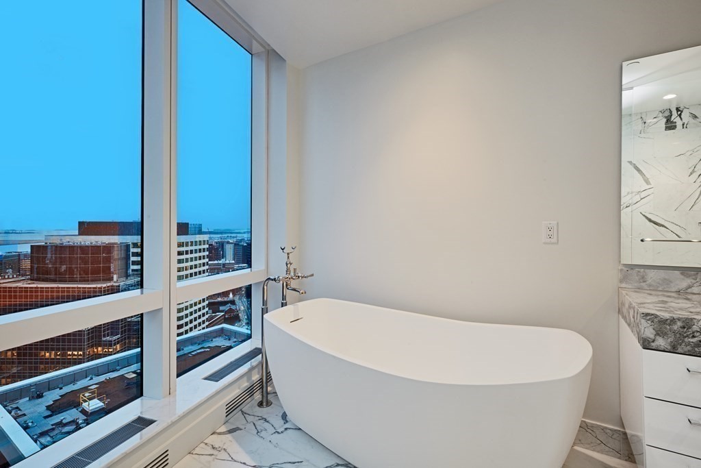 240 Devonshire Street, Unit 4512 Boston, MA 02110 - Photo 8 of 39