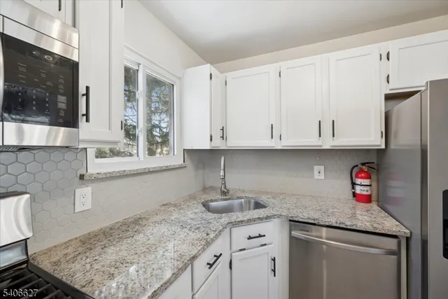 $3,000 | 64 Lorraine Terrace, Unit 2, Boonton, NJ 07005