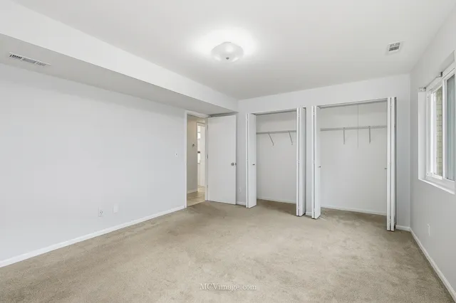 $183,900 | 2390 Bicentennial Avenue, Unit 8, Crest Hill, IL 60403