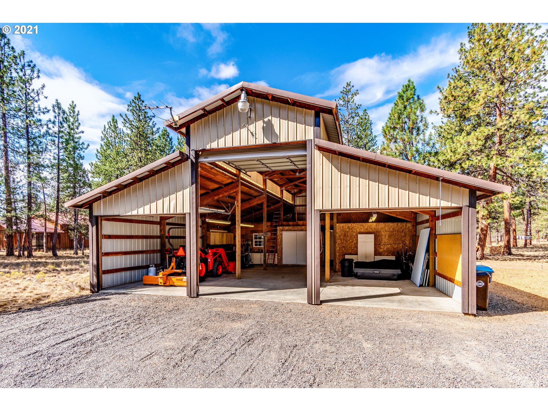 69421 Camp Polk Road Sisters, OR 97759 - Photo 5 of 8 Gallery Image 5