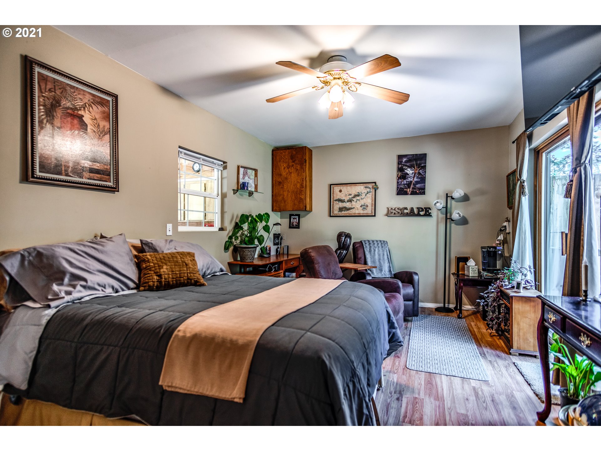 69421 Camp Polk Road Sisters, OR 97759 - Photo 7 of 8 Gallery Image 7