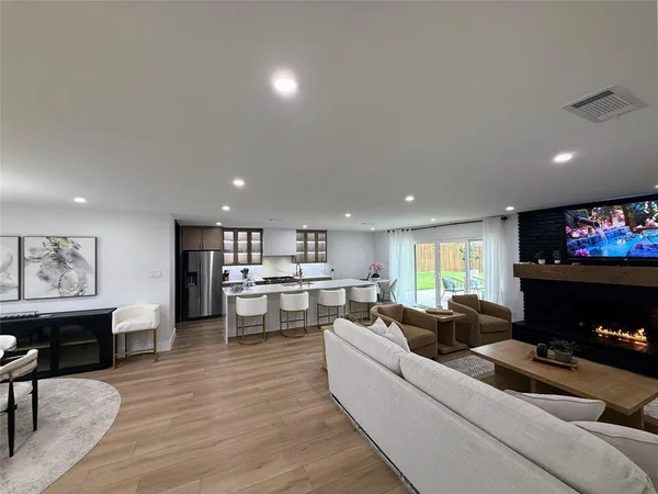 $799,900 | 3895 Antigua Circle, Dallas, TX 75244
