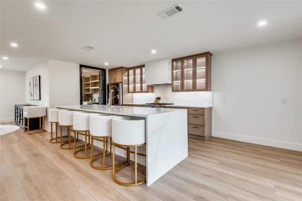 $799,900 | 3895 Antigua Circle, Dallas, TX 75244