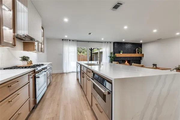 $799,900 | 3895 Antigua Circle, Dallas, TX 75244