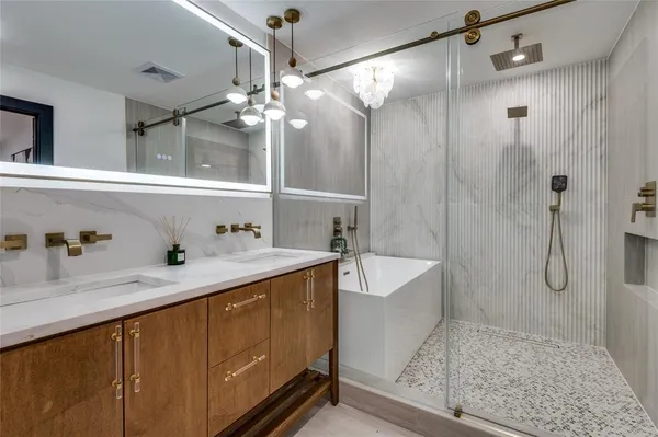 $799,900 | 3895 Antigua Circle, Dallas, TX 75244