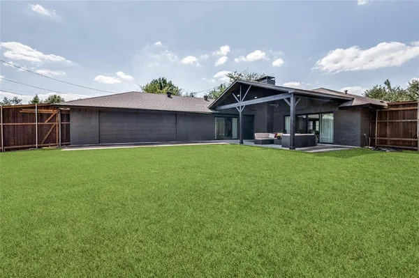 $799,900 | 3895 Antigua Circle, Dallas, TX 75244
