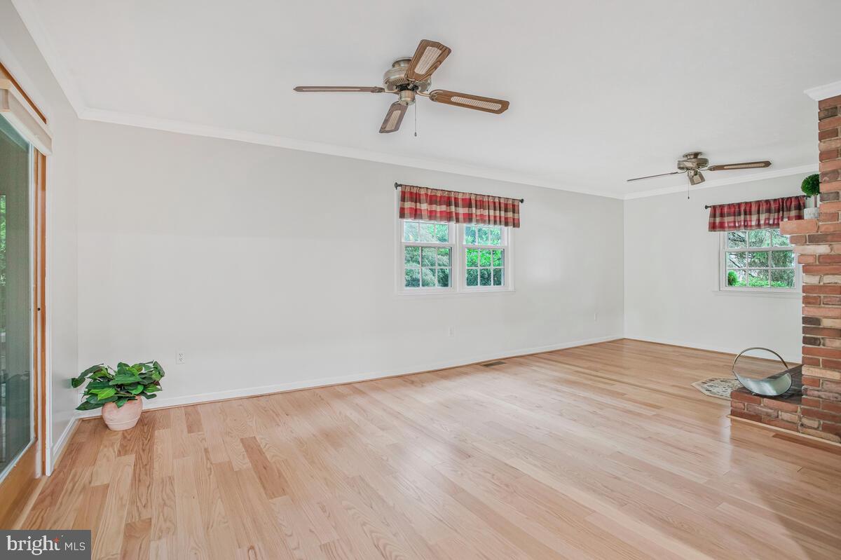 6221 Woodland Road Linthicum Heights, MD 21090 - Photo 15 of 47 Gallery Image 15