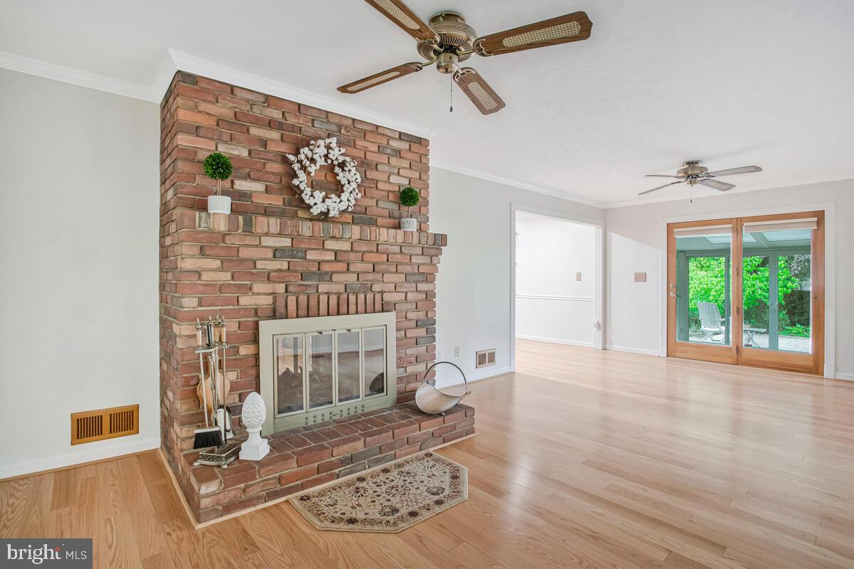 6221 Woodland Road Linthicum Heights, MD 21090 - Photo 16 of 47 Gallery Image 16