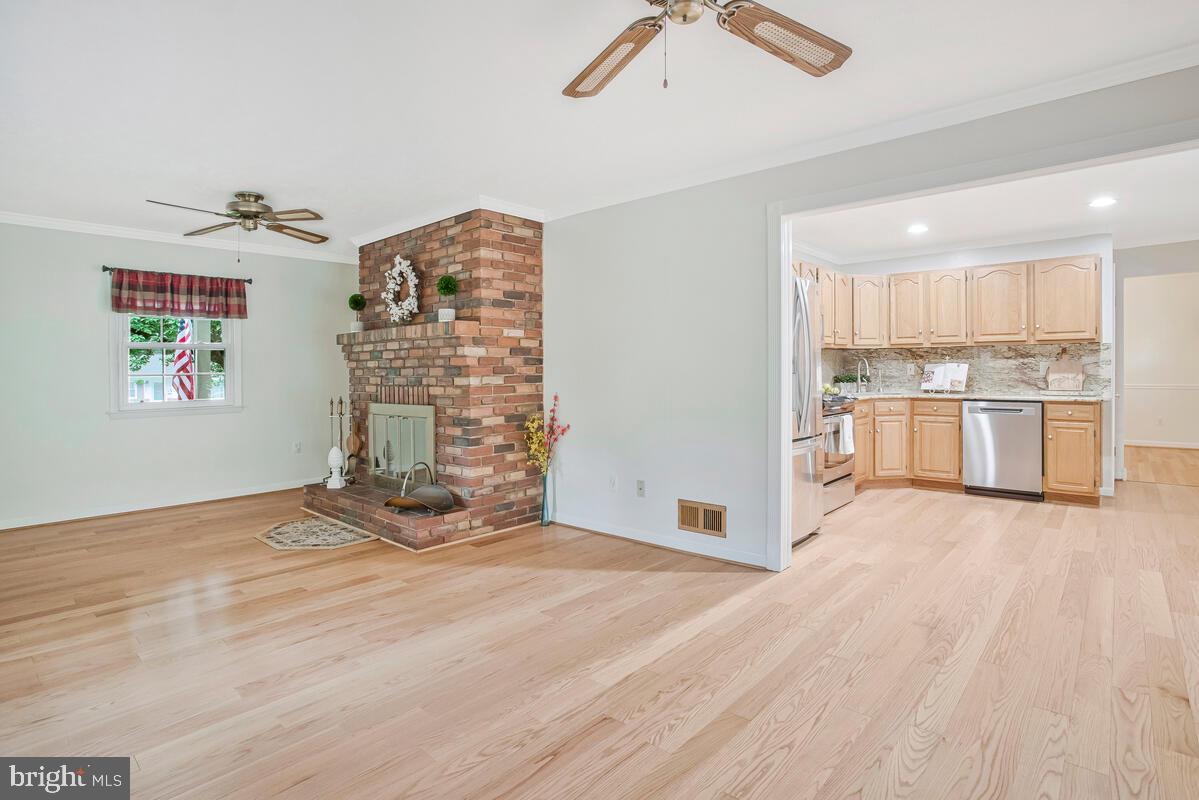 6221 Woodland Road Linthicum Heights, MD 21090 - Photo 17 of 47 Gallery Image 17