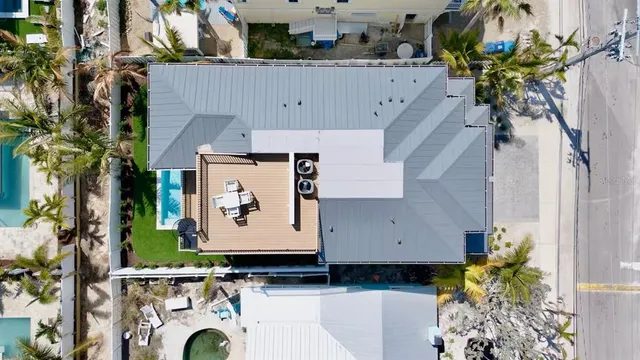 $3,890,000 | 2105 Avenue C, Bradenton Beach, FL 34217