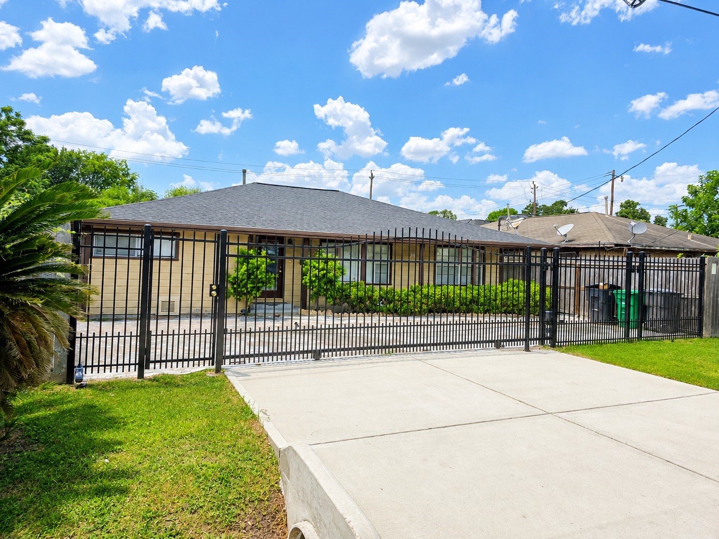 4105 Rutland Street Houston, TX 77018 - Photo 1 of 34