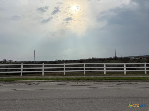 $1,850 | 374 Posey Pass, New Braunfels, TX 78132