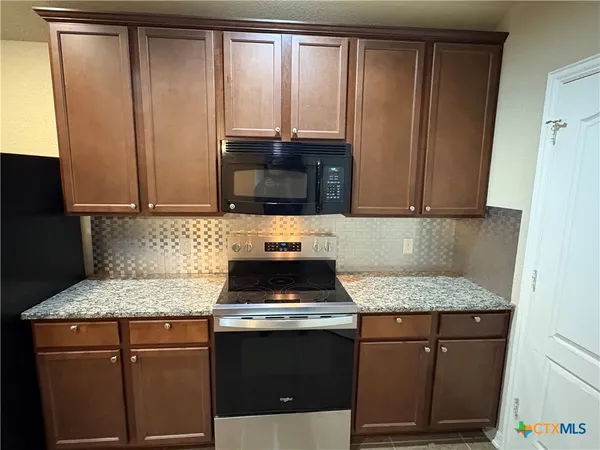 $1,850 | 374 Posey Pass, New Braunfels, TX 78132