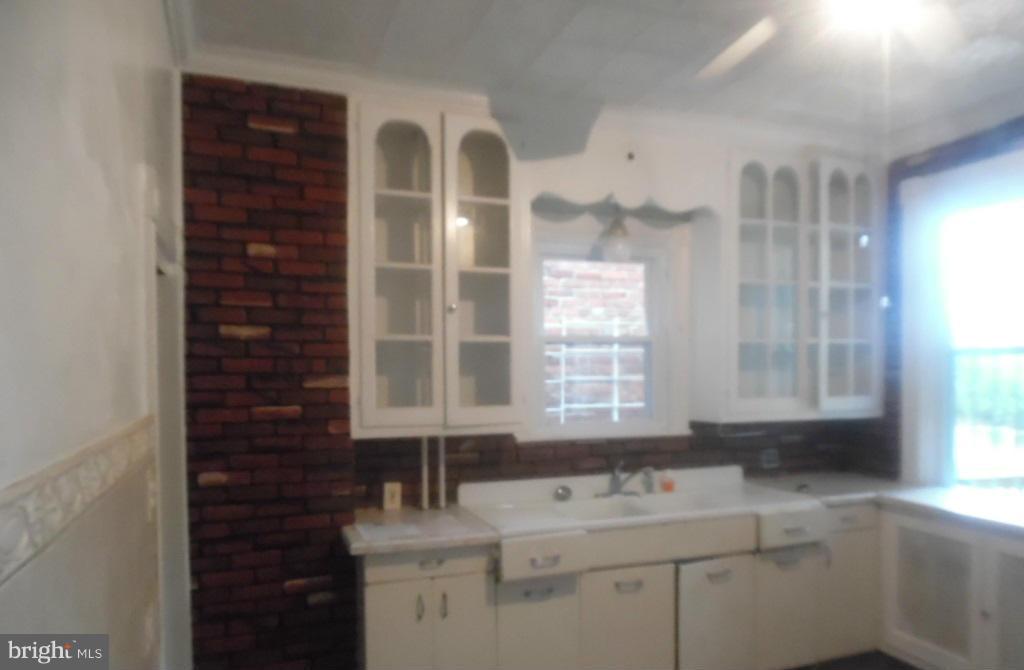 3522 Old York Road Baltimore, MD 21218 - Photo 5 of 18 Interior (General)